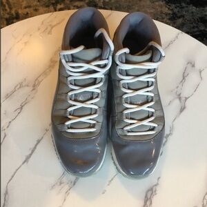 Jordan cool grey 11s, 9.5 W/box scratch on last slide(notnoticeablewhenwalking)
